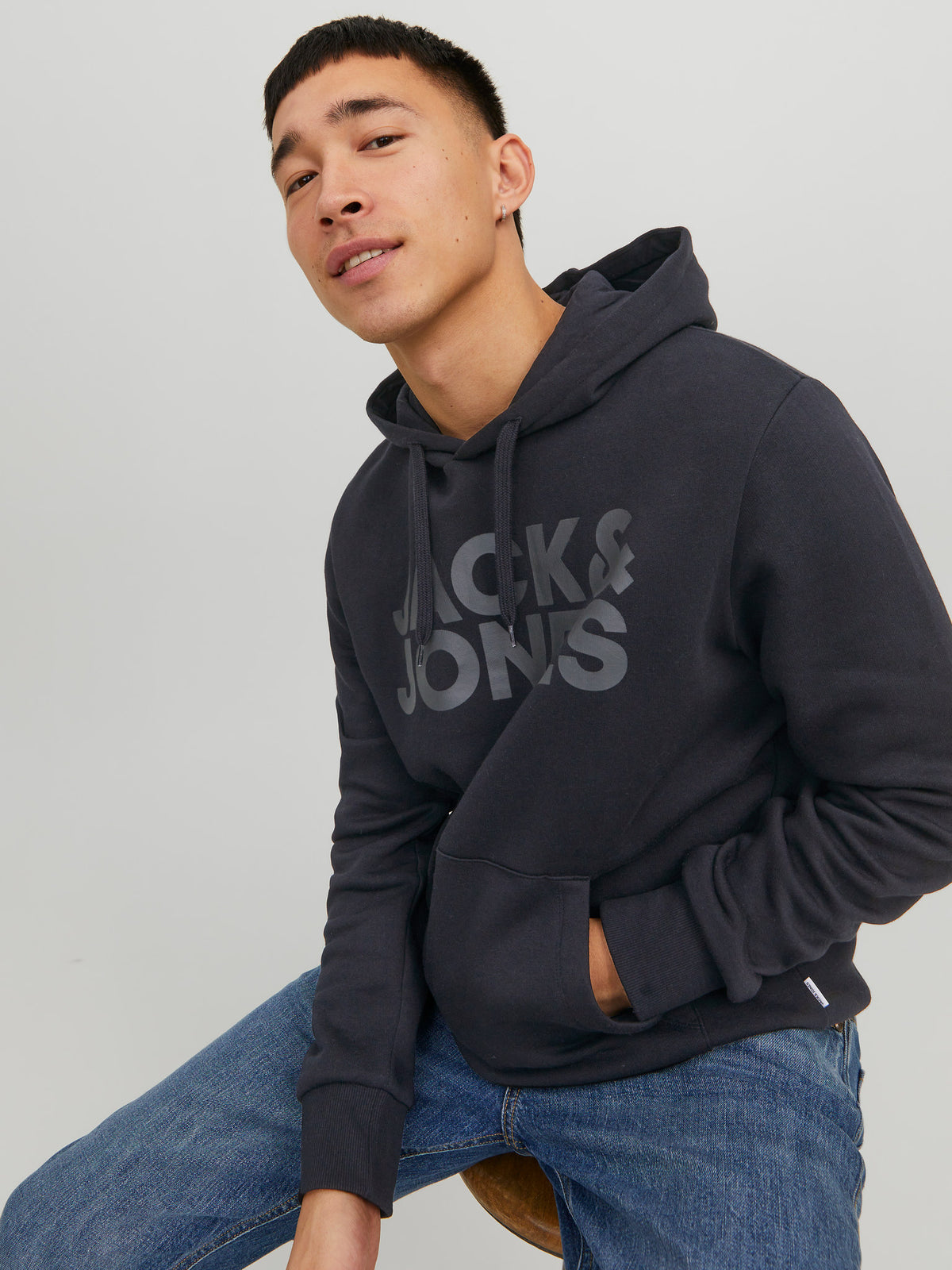 veron-media-878577