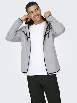 veron-media-3042756