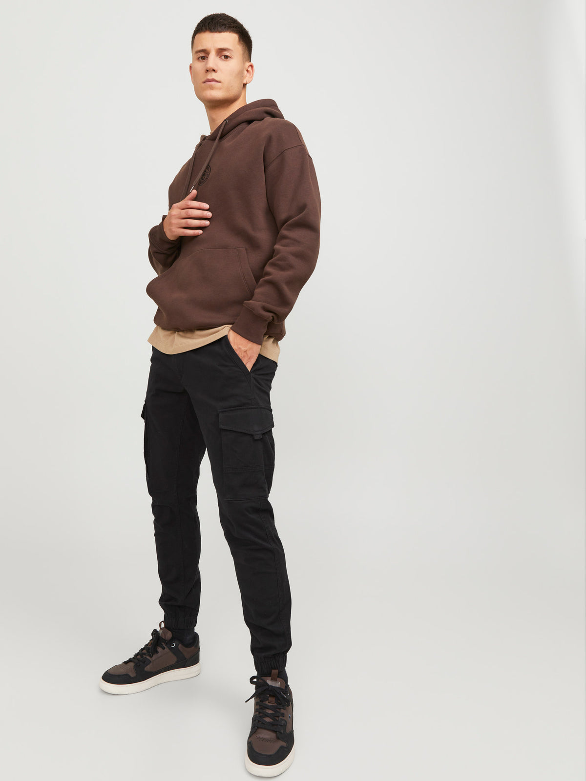 veron-media-619333